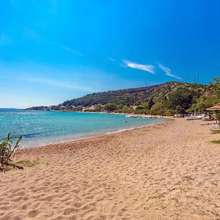 New Adventure With 3 En-suite Bedrooms, A Media Room, Private Pool, 7km From Omis *